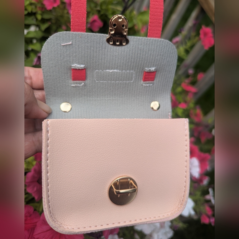 Delicate Gray and Pink Mini Bag Charm/Coin Purse With Cat Charm.  NWOT - Picture 2 of 5